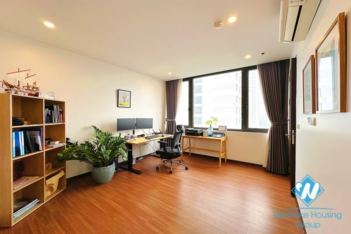 Morden duplex 3 bedrooms apartment for rent in Tay Ho ward, Ha Noi